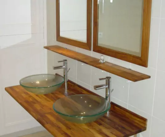 Rénovation d'une salle de bain avec double vasques