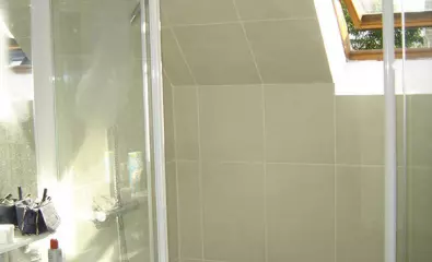 Transformation d'une salle de bains en salle de douche à Montmorency
