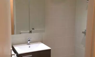 Transformation d'une salle de bains en salle de douche à Saint-leu-la-Forêt